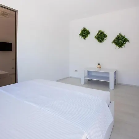 N7 - Mamaia Nord Apartment *